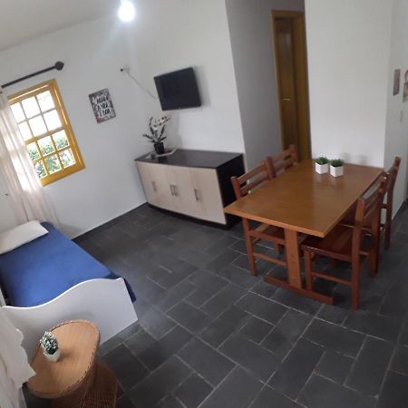 ボンビーニャス Residencial Colonial Amarelo A 150M Da Praia De Mariscalアパートホテル エクステリア 写真