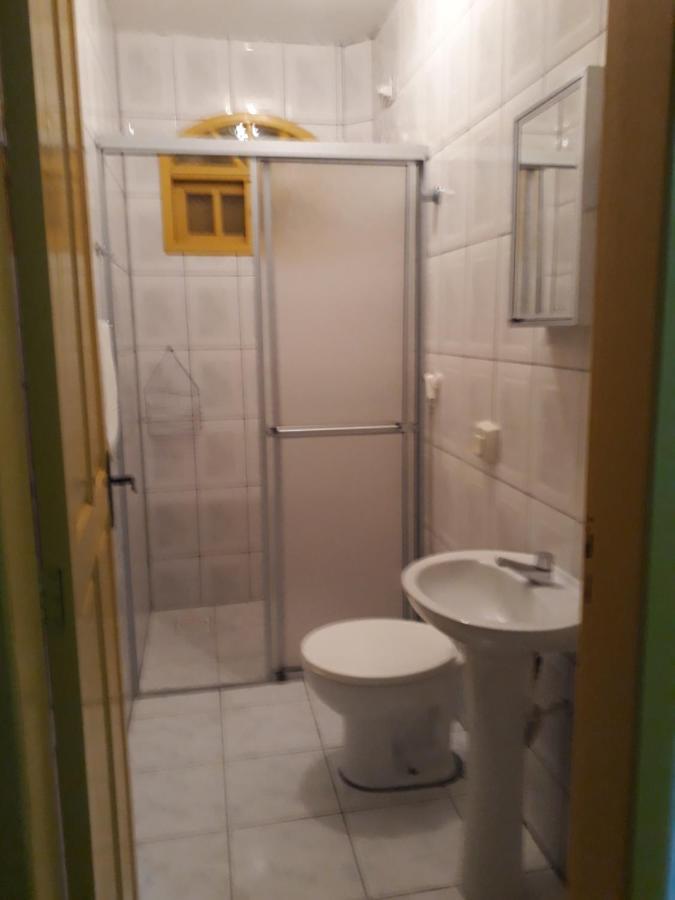 ボンビーニャス Residencial Colonial Amarelo A 150M Da Praia De Mariscalアパートホテル エクステリア 写真