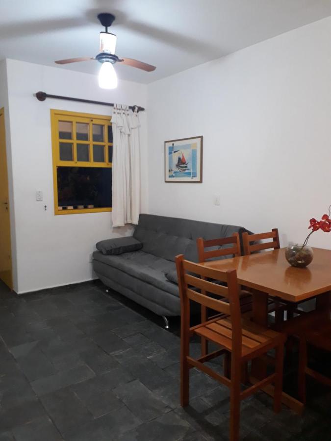 ボンビーニャス Residencial Colonial Amarelo A 150M Da Praia De Mariscalアパートホテル エクステリア 写真