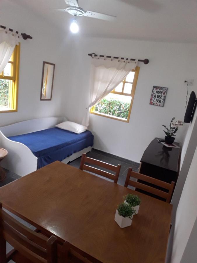ボンビーニャス Residencial Colonial Amarelo A 150M Da Praia De Mariscalアパートホテル エクステリア 写真